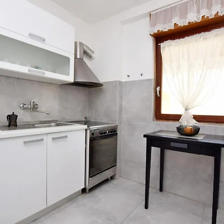 Apartment Marina *