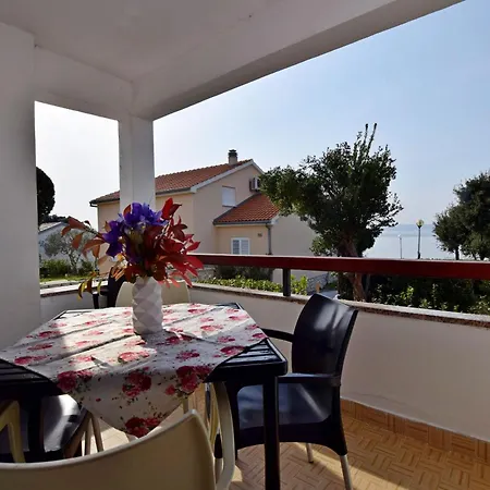 Marina Apartment *