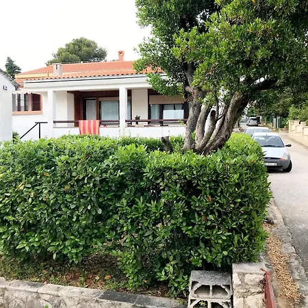 Marina Apartment *