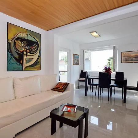 Marina Apartment Petrcane