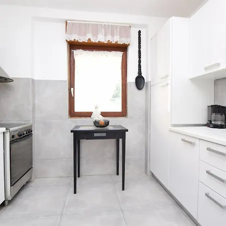 Marina Apartment Petrcane